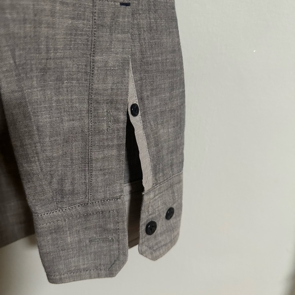 Banana Republic Mens Grey Shirt,Double Pocket Chambray, Size (L) - Picture 7 of 7